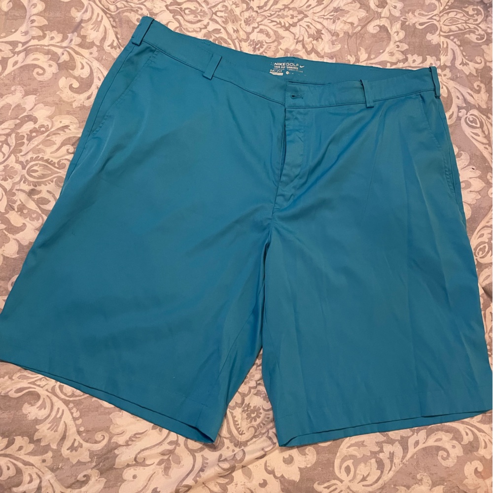 Nike Golf shorts sz 40 aqua blue